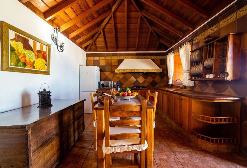 Casa Rural La Capellana By Isla Bonita