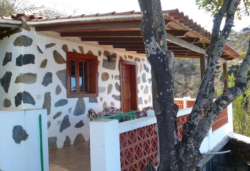 Casas Pedro Y Carmen