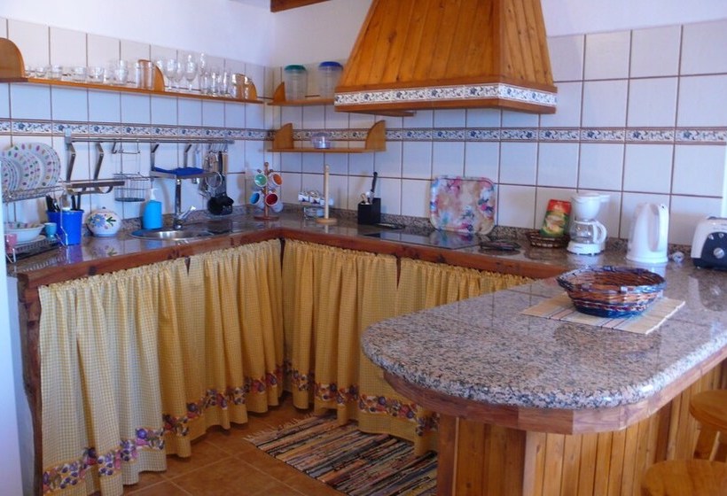 Casas Pedro Y Carmen