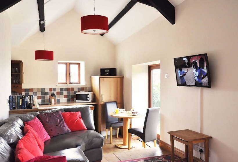 Delightful Single Storey Barn With Charming Features Near Looe