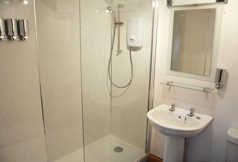 Delightful Single Storey Barn With Charming Features Near Looe