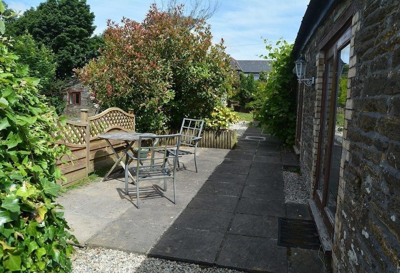 Delightful Single Storey Barn With Charming Features Near Looe