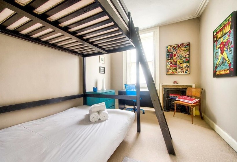 Historic City Centre Georgian Townhouse: Free Parking & Garden