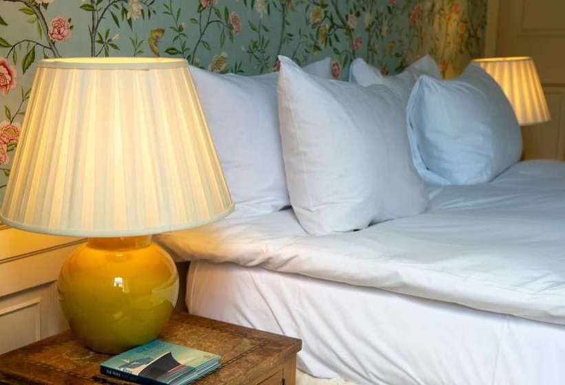 Historic City Centre Georgian Townhouse: Free Parking & Garden