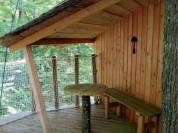 Отель Les Cabanes Du Lac Du Der