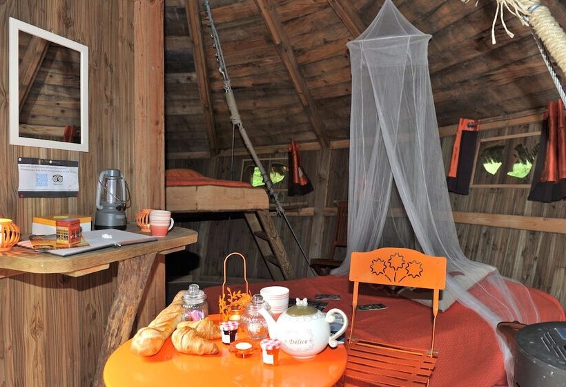 Отель Les Cabanes Du Lac Du Der