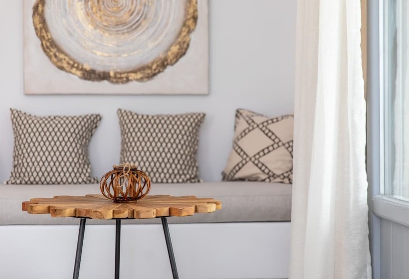 ホテル Mythology Naxos Villas & Suites