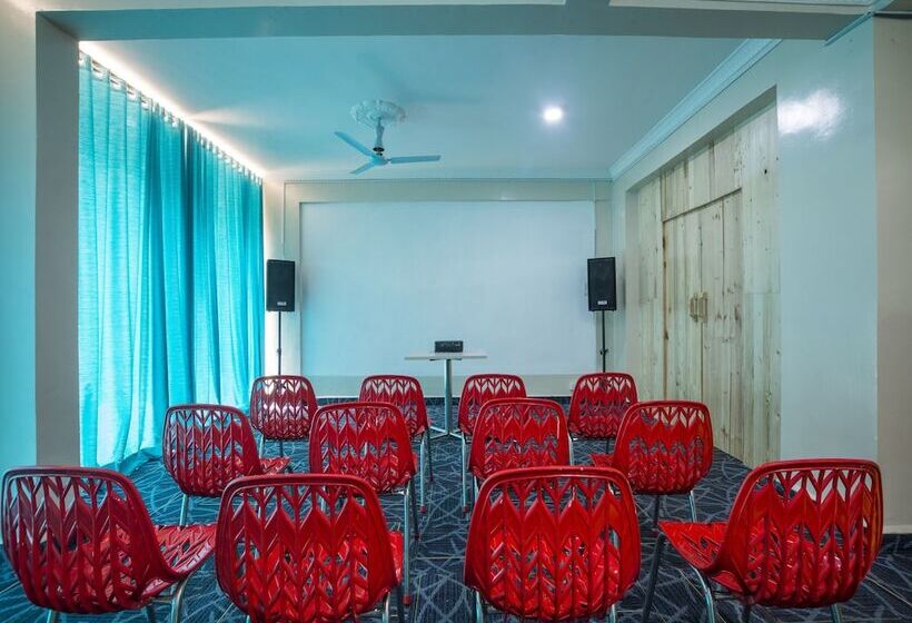 ホテル Shivam Resort By Oyo Rooms