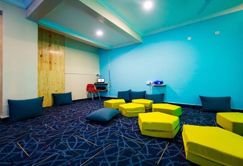 ホテル Shivam Resort By Oyo Rooms