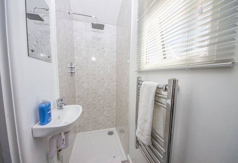 בית מלון כפרי The Shepherd S Hut