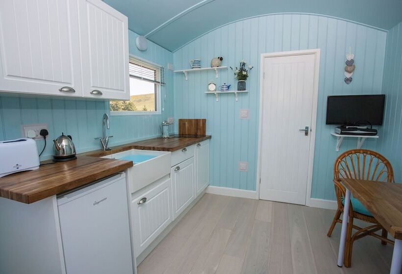 בית מלון כפרי The Shepherd S Hut