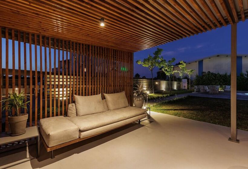 酒店 V Luxury Suites