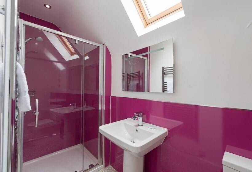 Lord Galloway 34, Newton Stewart