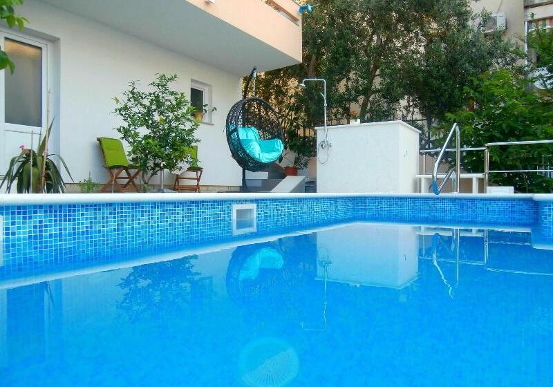 پانسیون Apartments Song