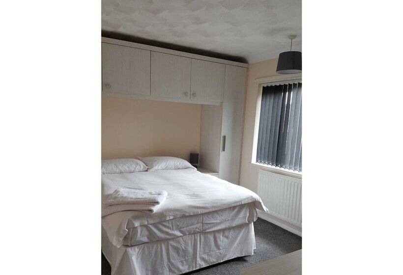 膳宿费 Hollinside Road