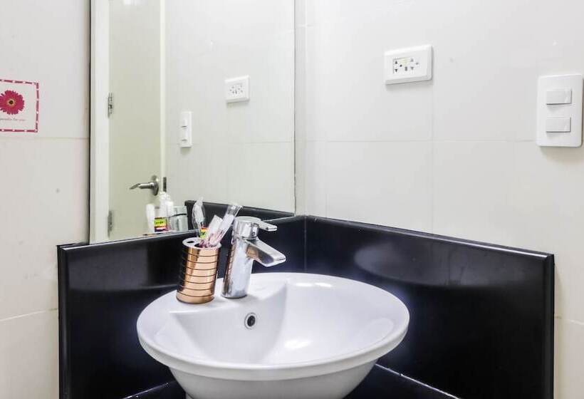 پانسیون Prs At One Palm Tree Villa Near Airport