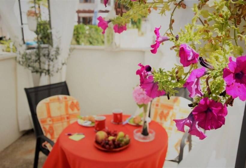 بنسيون Rooms Anna