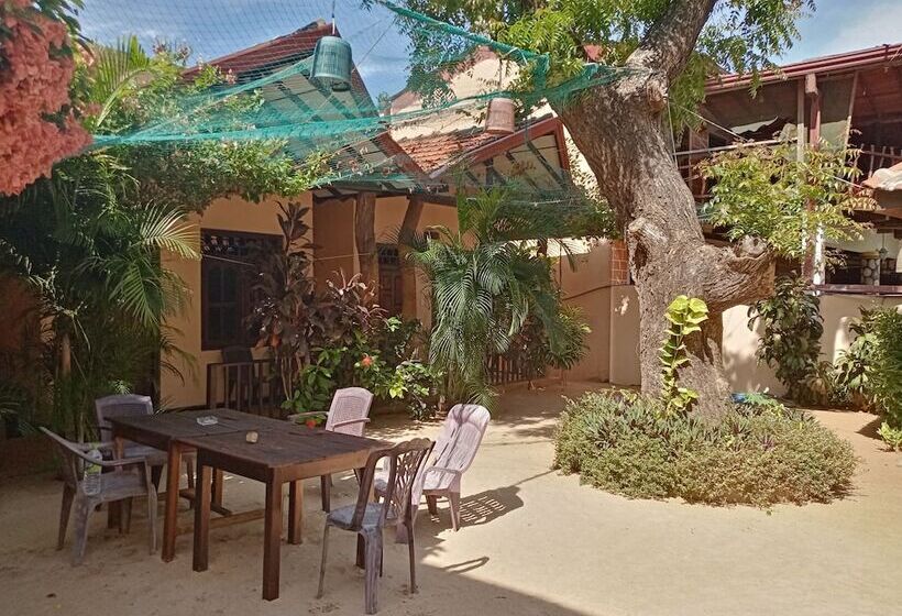 بنسيون Surf & Relax Inn Arugambay