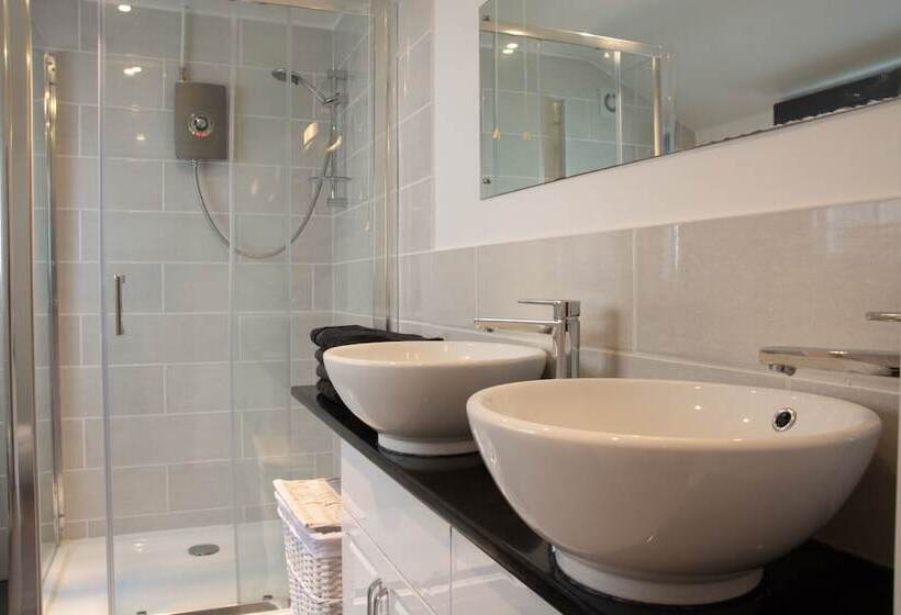 דירת נופש City Center Quiet Hidden Gem