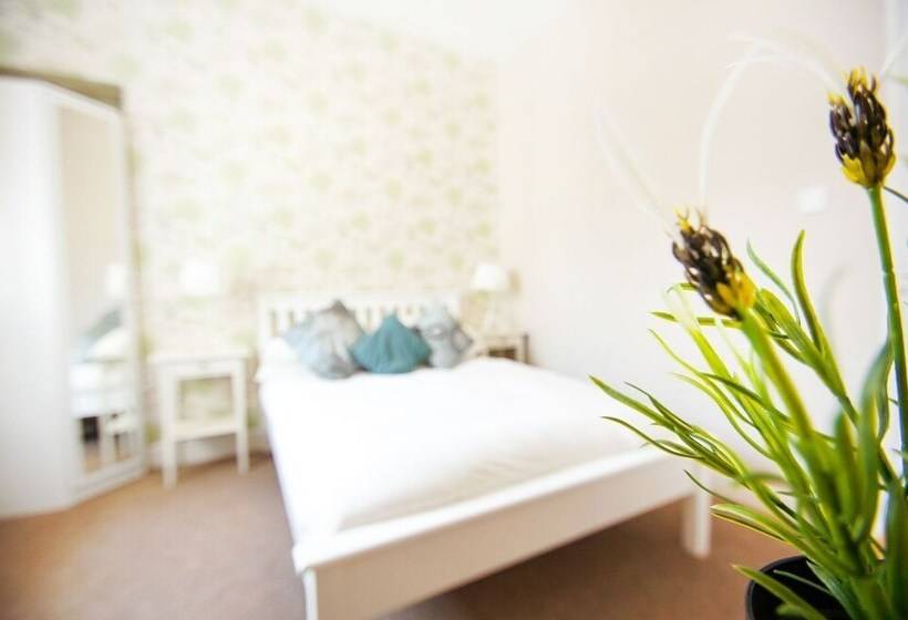 Sillwood Balcony Apartment Central By Brighton Holiday Lets