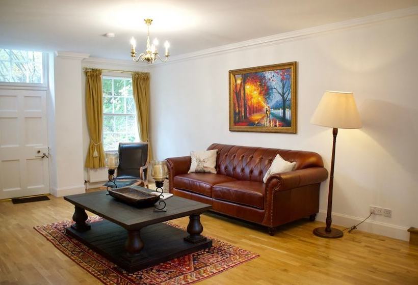 Spacious Cottage In Edinburgh