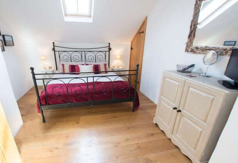 Stables Georgeham 2 Bedrooms Sleeps 6 Dogs Welcome