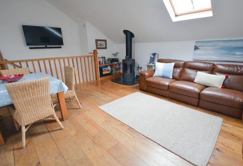 Stables Georgeham 2 Bedrooms Sleeps 6 Dogs Welcome