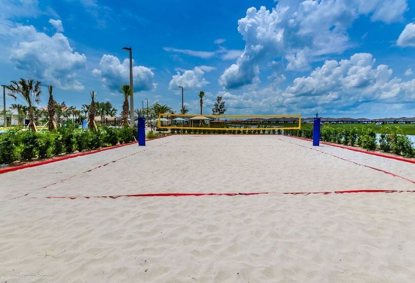 Stunning Lakeview Townhome W/ Private Pool!