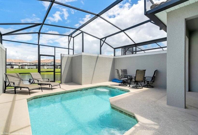 Stunning Lakeview Townhome W/ Private Pool!