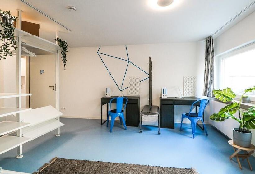 Stylish&comfy Private Room Citycenter 1b Hostel