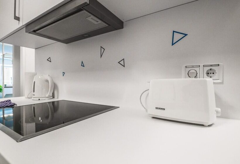 Stylish&comfy Private Room Citycenter 1b Hostel