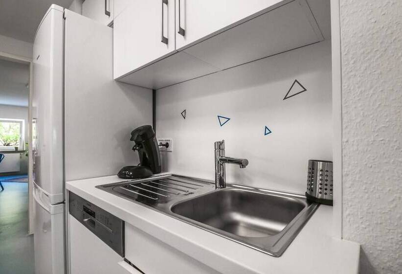 Stylish&comfy Private Room Citycenter 1b Hostel