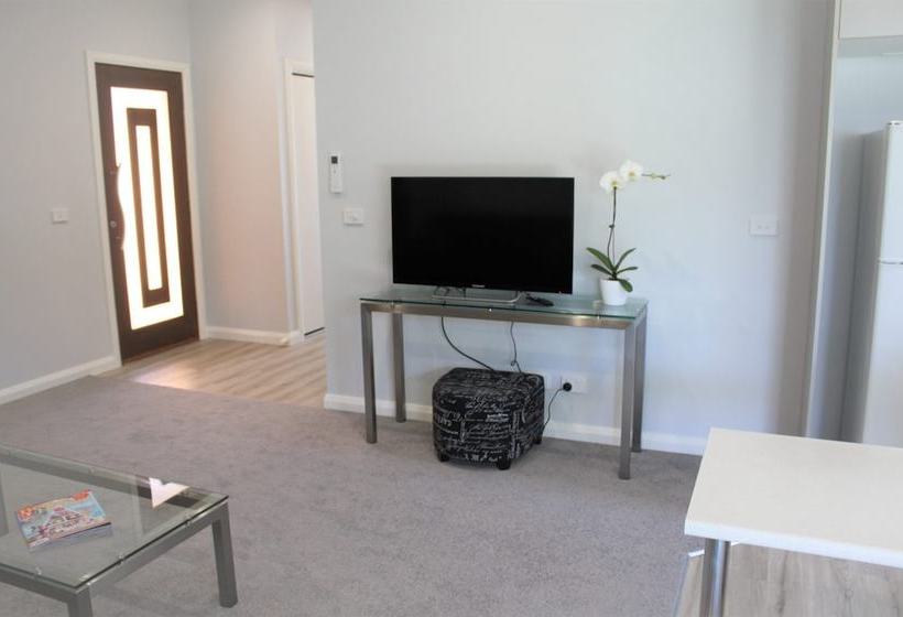 Willow Island  Waterfront