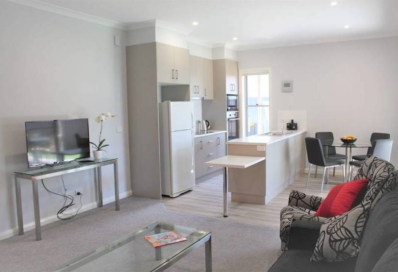 Willow Island  Waterfront