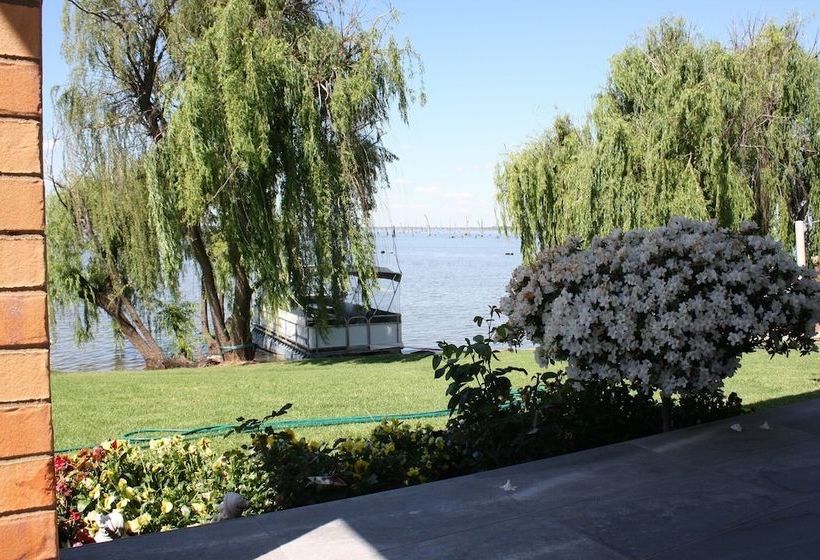 Willow Island  Waterfront