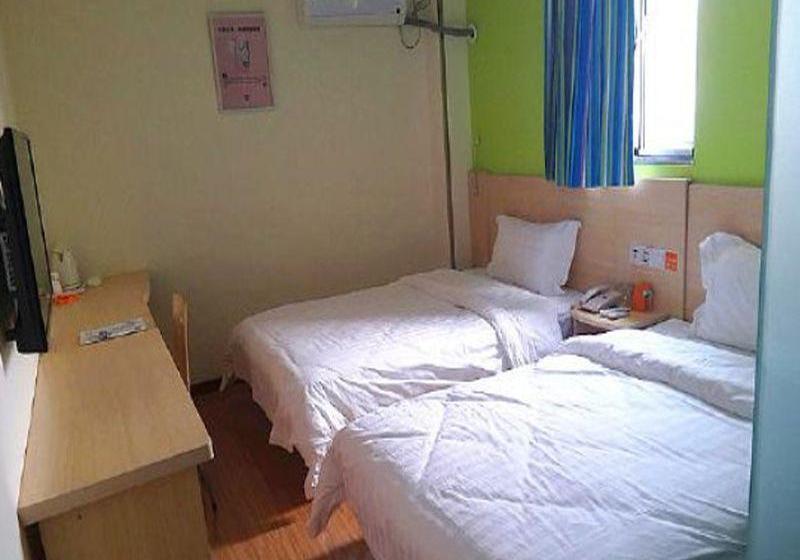 בית מלון כפרי 7days Inn Huaihua West Bus Terminal