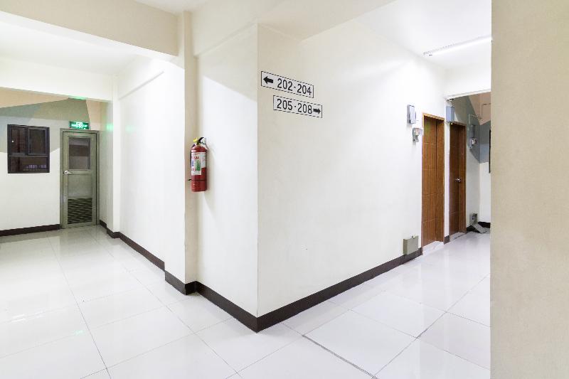 فندق 870 Hostel By Oyo Rooms