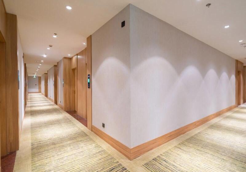 Отель Greentree Inn Jiangsu Wuxi Nanchang Walking Street Tongyang Road Business