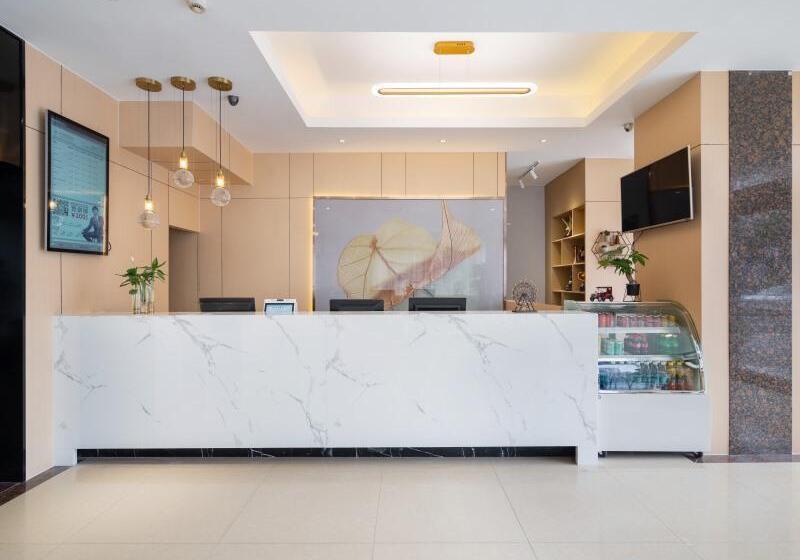 Отель Greentree Inn Jiangsu Wuxi Nanchang Walking Street Tongyang Road Business