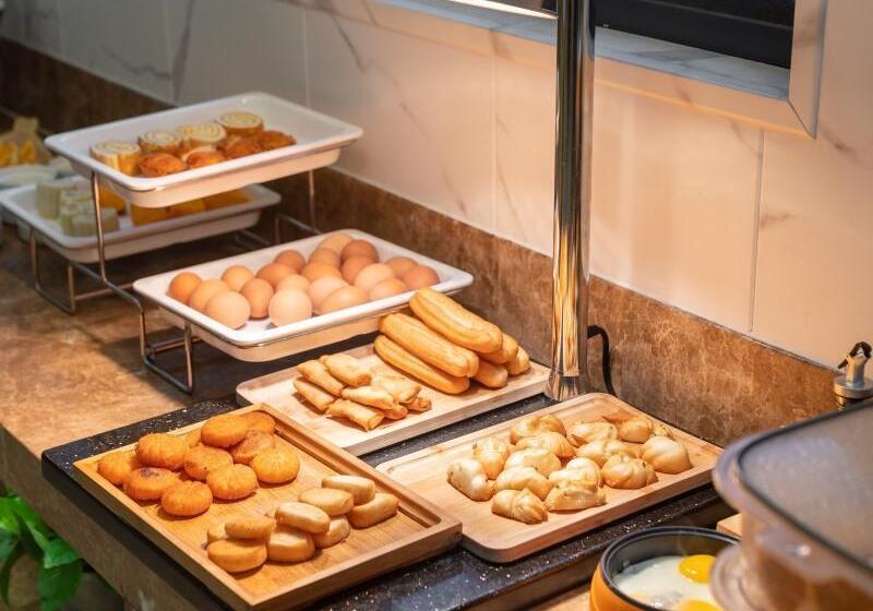 Отель Greentree Inn Jiangsu Wuxi Nanchang Walking Street Tongyang Road Business