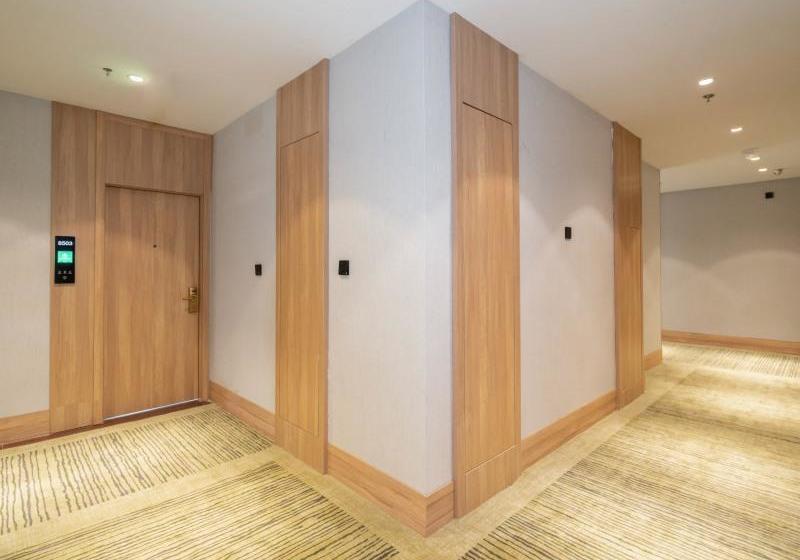 Отель Greentree Inn Jiangsu Wuxi Nanchang Walking Street Tongyang Road Business