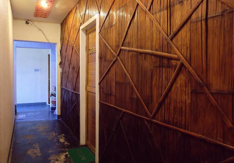 Отель La Place Guesthouse