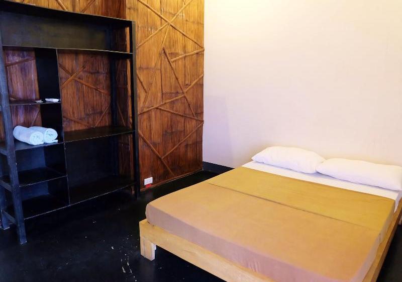 Отель La Place Guesthouse