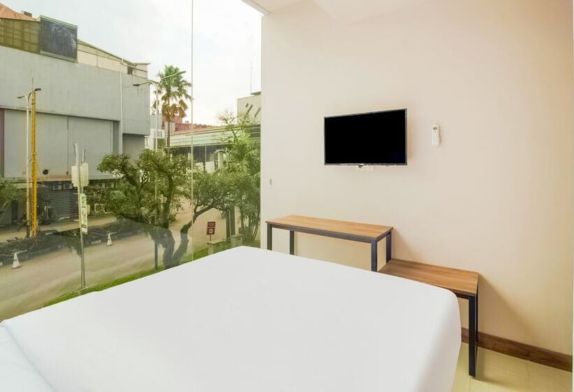 בית מלון כפרי Capital O Sentra Paskal