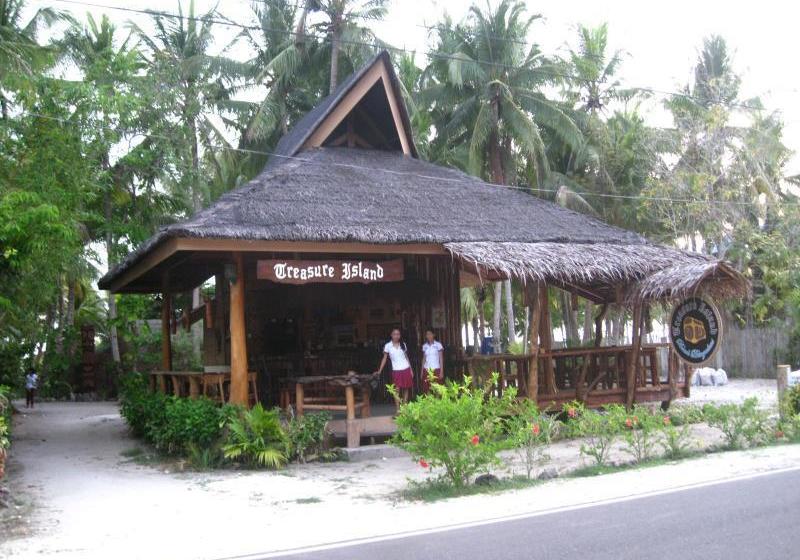 فندق Treasure Island Beach Bungalows