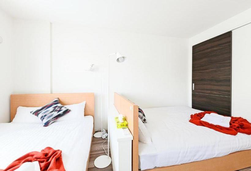 הוסטל Casa De La Familia