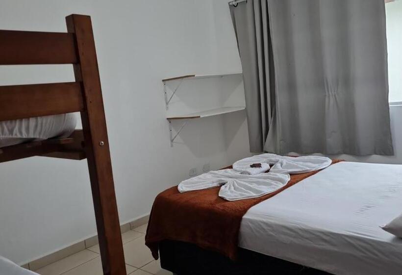 ユースホステル Porto Suítes Peruíbe