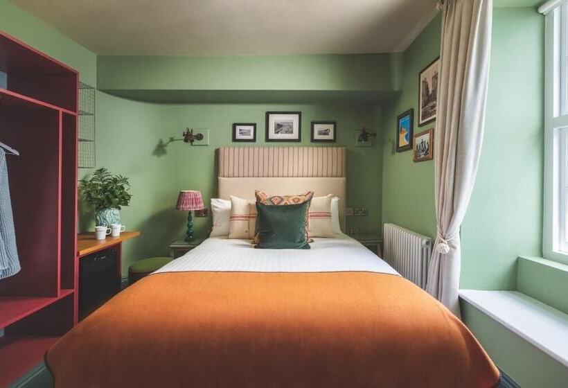 فندق صغير Rock Point Inn