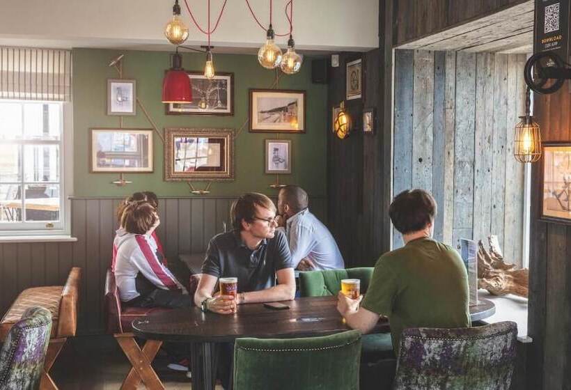 فندق صغير Rock Point Inn