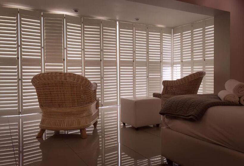 Beach Club Self Catering Apartments